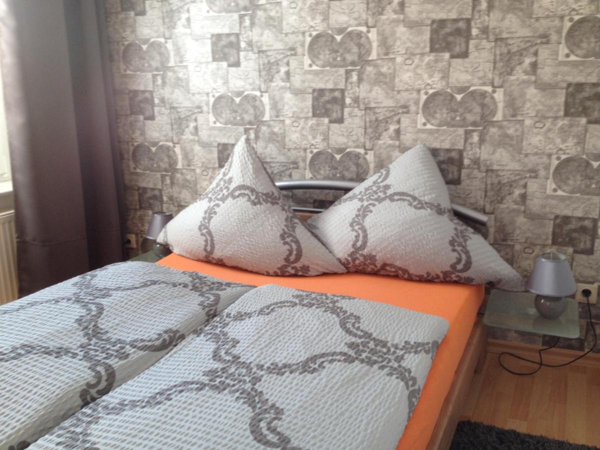 Ferienwohnung Am Schlossparkcenter Schwerin  Ngoại thất bức ảnh
