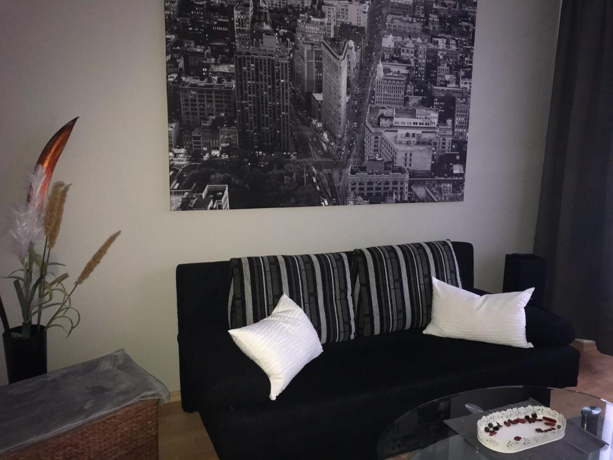 Ferienwohnung Am Schlossparkcenter Schwerin  Ngoại thất bức ảnh