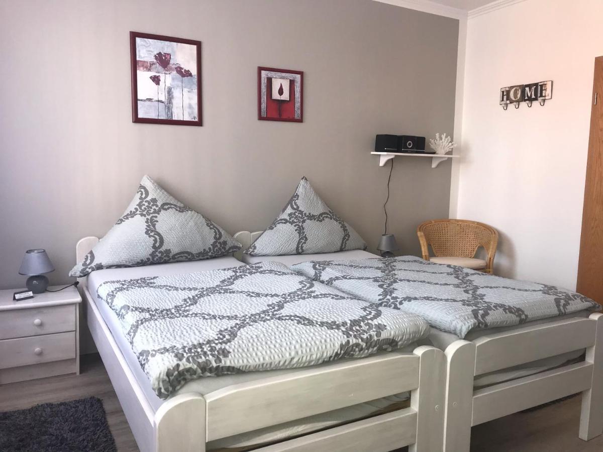 Ferienwohnung Am Schlossparkcenter Schwerin  Ngoại thất bức ảnh