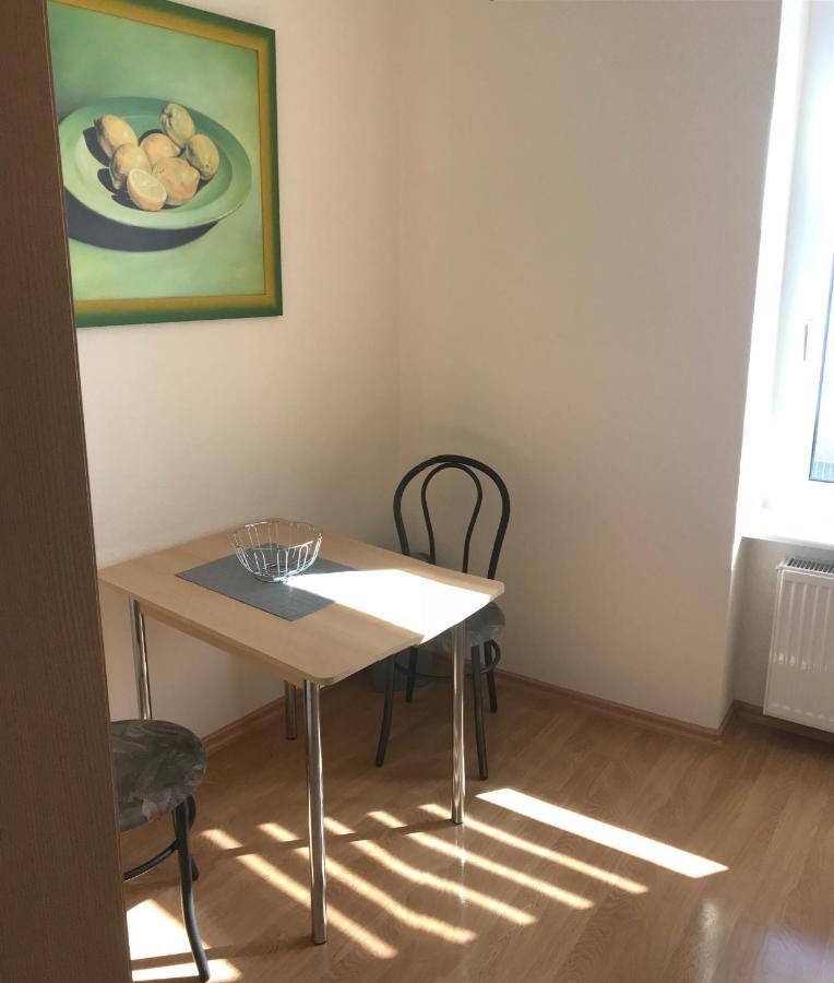Ferienwohnung Am Schlossparkcenter Schwerin  Ngoại thất bức ảnh